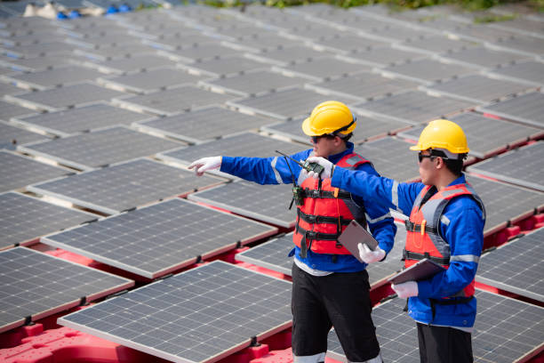 istock Photovoltaic engineers work on floating photovoltaics 2002120403