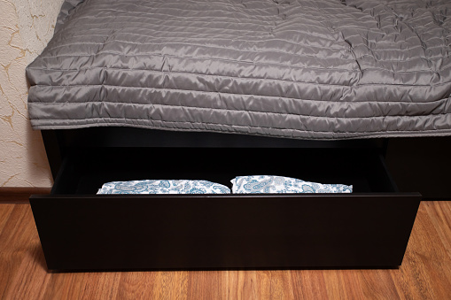 Bed box, home storage, under-bed organizer, bedroom clutter solution