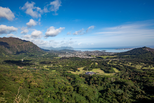 beautiful and famous nuuanu pali lookout on oahu island, hawaii islands, usa.