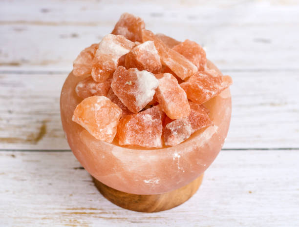 istock Himalayan pink salt crystals lamp 2003573515