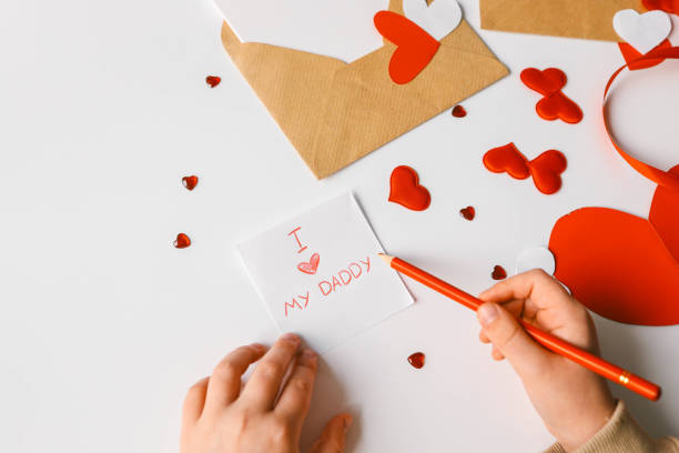 istock Text: I love daddy, children's creativity surprise 2004459495