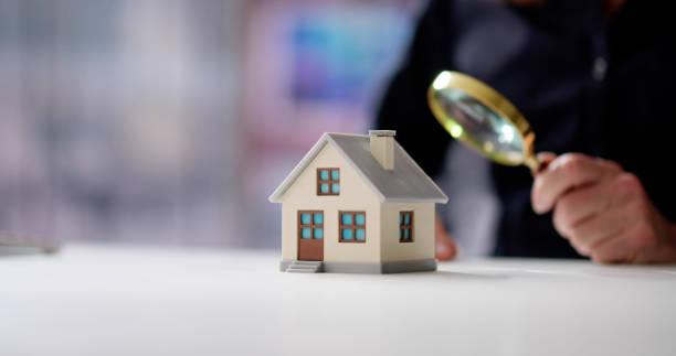 istock Real Estate House Appraisal By Inspector 2004490684