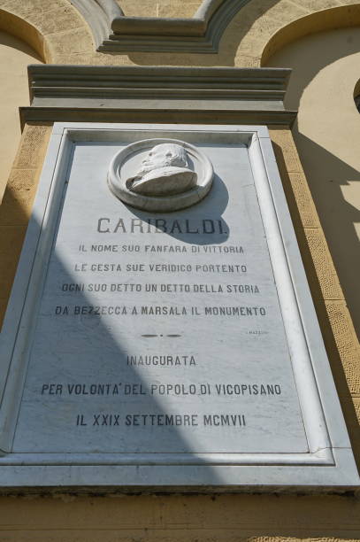 istock Marble plaque dedicated to Giuseppe Garibaldi in Cavalca square in Vicopisano 2004584608