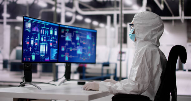 istock Sterile Semiconductor Manufacturing Factory And Worker 2004635146