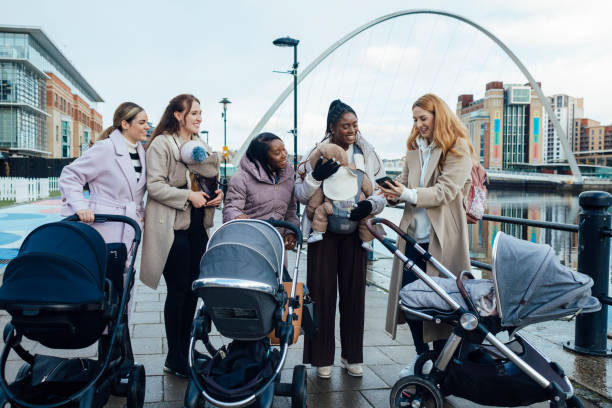 istock Mums Enjoying Day Out in the City 2004742145