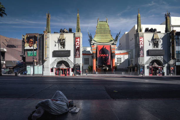 poster of batman movie at the entrance of tcl chinese theatre in los angeles, california - the dark knight imagens e fotografias de stock