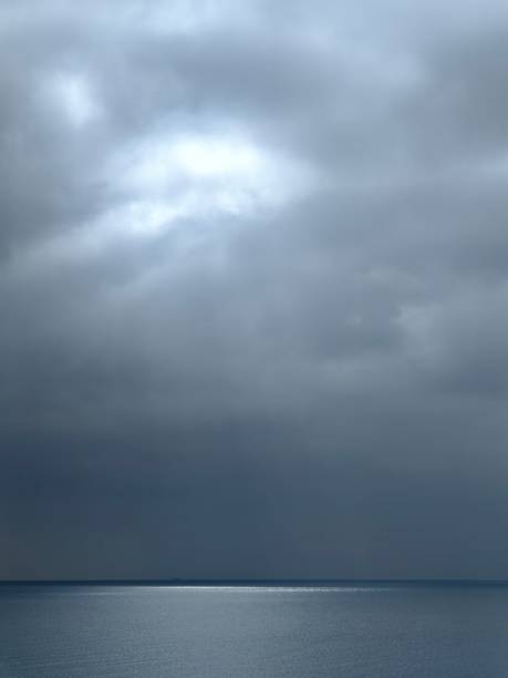 istock Skyline  above the sea. 2005015495