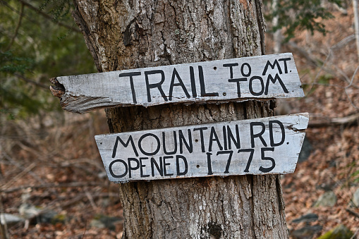 Sign on backwoods trail to Mount Tom State Park in Connecticut, 2024