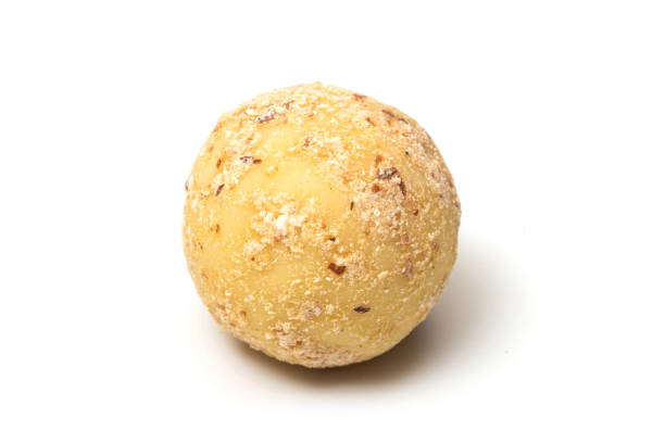 Cholai ke laddo or Rajgira laddu or Amaranth ladoo in in Bowl and plate