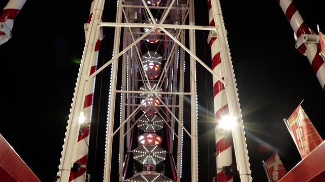Amusement park in night - B roll