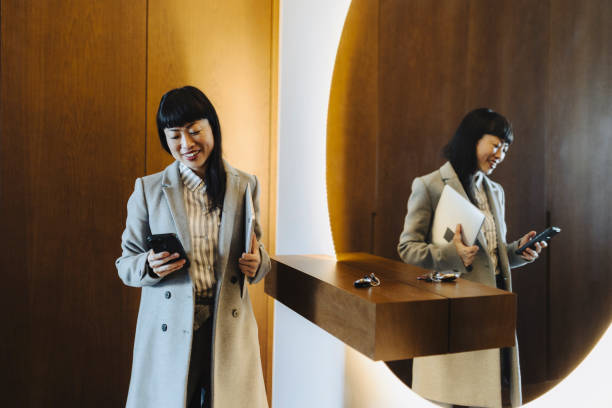 istock Businesswoman preparing for job 2005885122