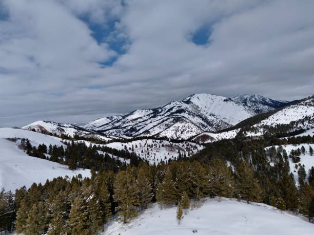 istock Mountains Near Afton WY 2006055594