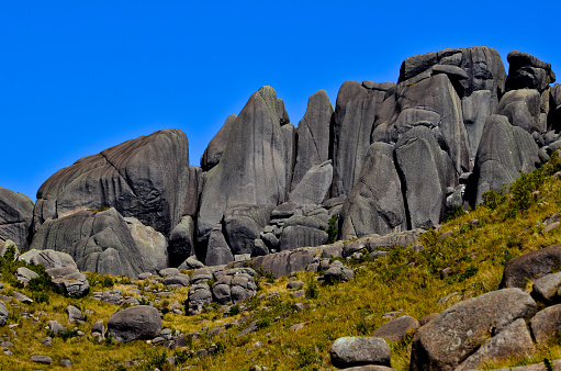 The granite boulders of the Pico das Prateleiras