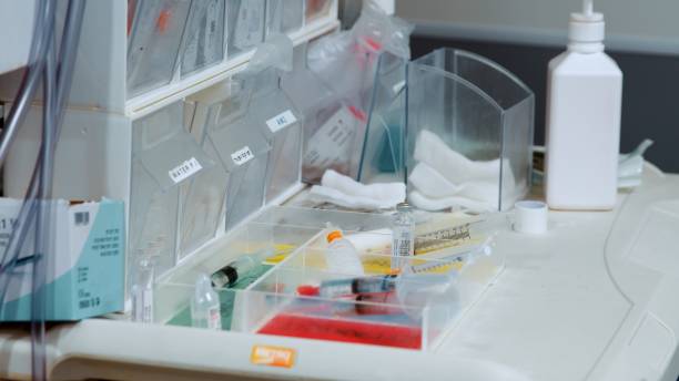 istock Medical organizer with ampoule and syringes 2007170175