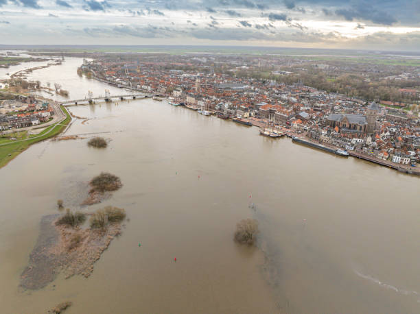 istock IJssel river with overflowing floodplains at Kampen after heavy rainfall 2007399346