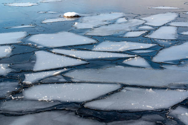 istock Ice on lake broken in to pieces 2007635592