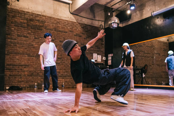 istock Japanese hip hop dancer performing in the dance studio 2007850195