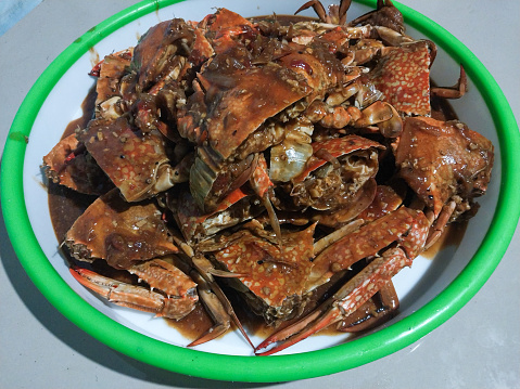 Crab cooked with blackpepper sauce