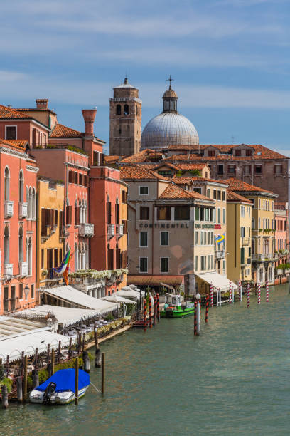 paisaje desde el ponte degli scalzi en venecia, italia - ponte degli scalzi fotografías e imágenes de stock