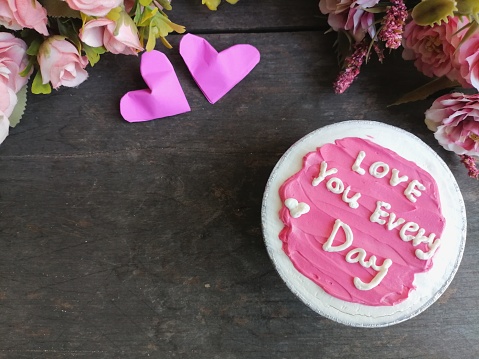 Pink cake valentines and rose flowers