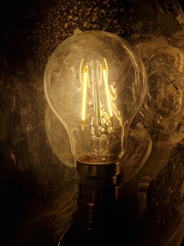 Grunge image of light bulb