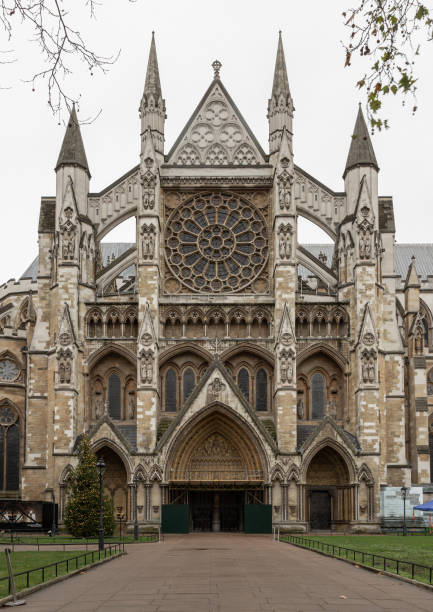 exterior architecture of the gothic westminster abbey (the collegiate church of st peter at city of westminster). - westminster abbey city of westminster awe uk ストックフォトと画像