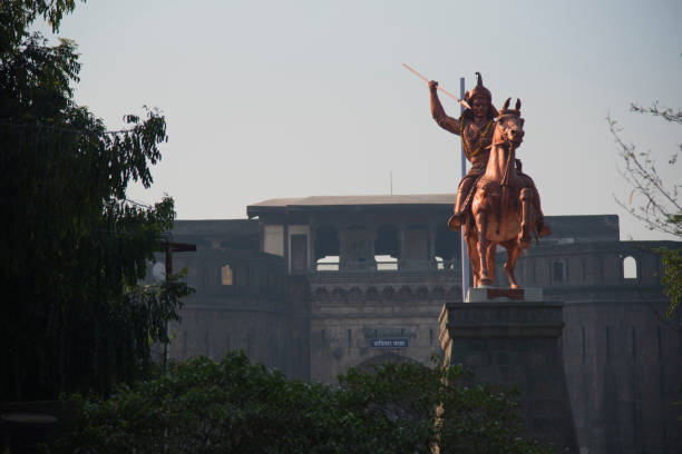 an equestrian statue of peshwa baji rao i - maratha imagens e fotografias de stock