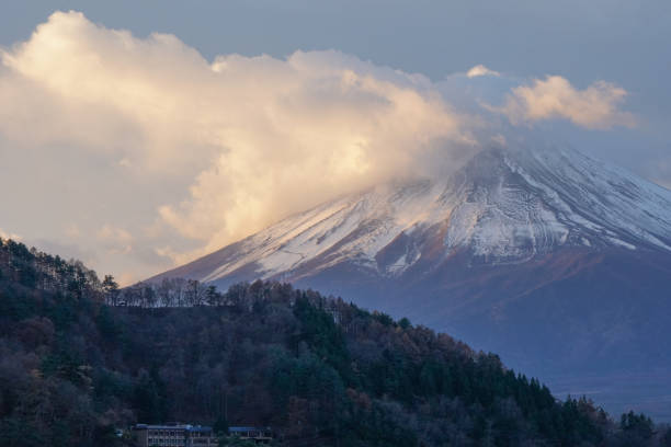 istock fuji mountain kawaguchiko lake 2012462380