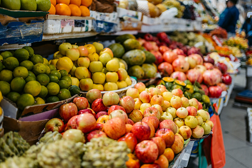 Variety of fruits for sale at Al-Mubarakiya Bazaar in Kuwait City.