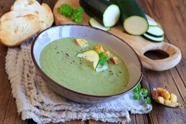 istock Cream of courgette soup 2013090541