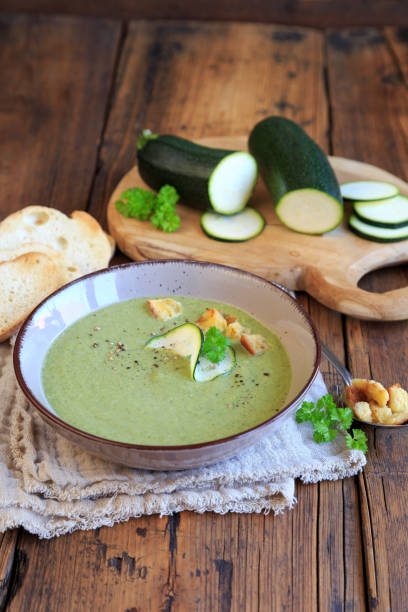 istock Cream of courgette soup 2013090549