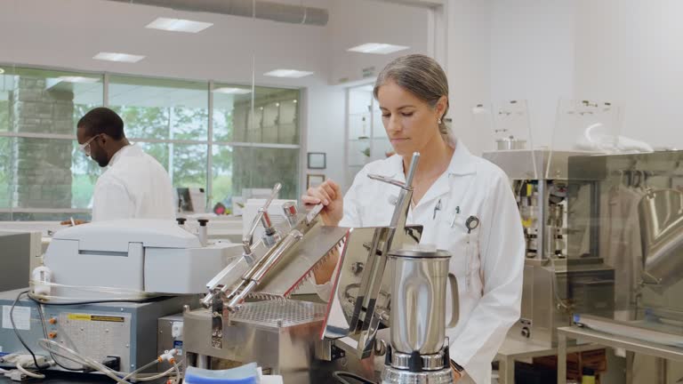 Compounding pharmacist using capsule filling machine