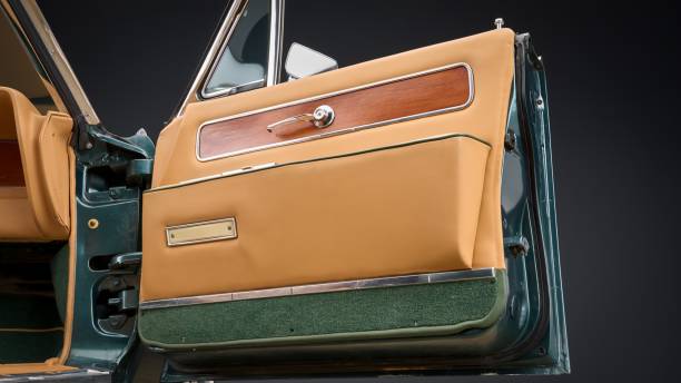 carro verde dos anos 1960 - vehicle door vintage car collectors car sedan - fotografias e filmes do acervo