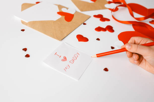 istock Text: I love daddy, children's creativity surprise 2013589361