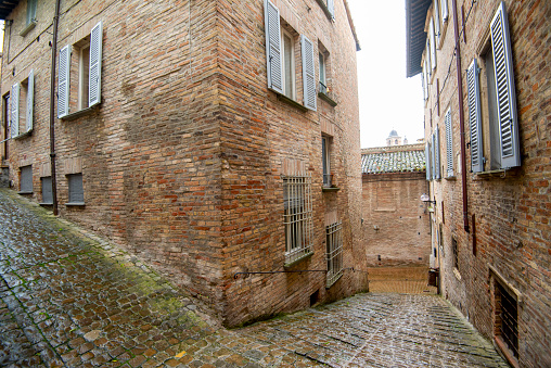 A very narrow alleyway in Horsham town centre in West Sussex