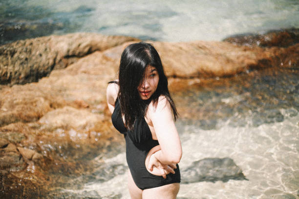 istock beautiful short lady on vacation at sea 2014257886