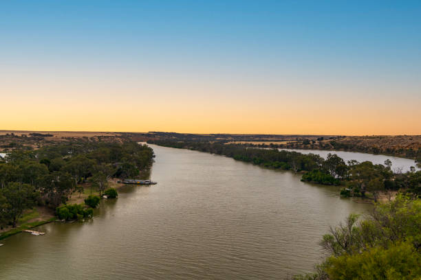 istock Big Bend on the Murray River, South Australia 2014745473