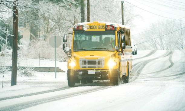 istock school bus in the snow storm day 2016058907