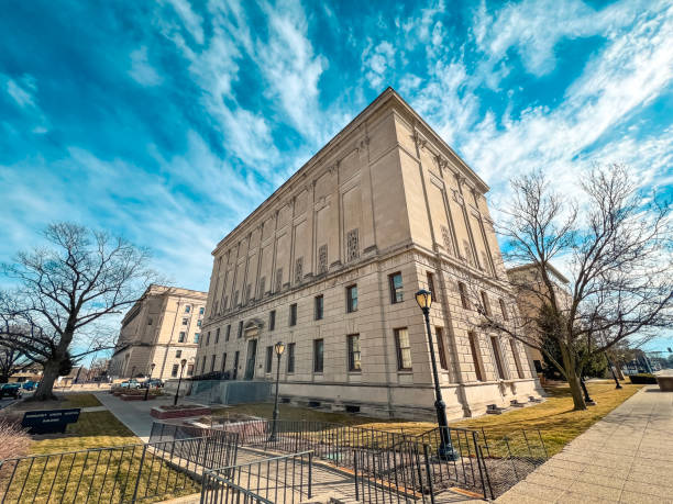 istock The Illinois State Archives Building in Springfield, Illinois, USA 2018207736