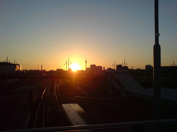 istock Sonnenuntergang in Berlin 2018409541