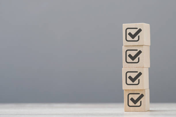 istock wood cube block with customer satisfaction rating to measure product evaluation 2019365768