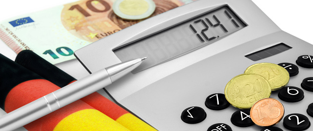 12,41 Euro minimum wage and calculator with German Flag
