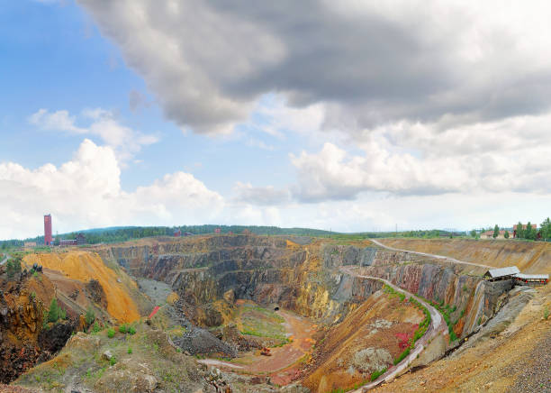 quarry, extraction of construction materials such as stone, aggregates, sand
