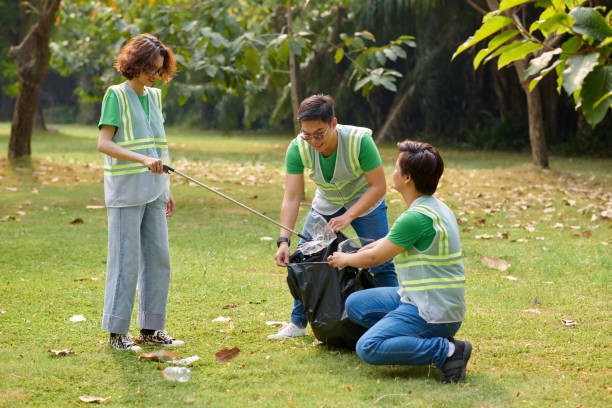 istock Volunteers Collecting Garbage on Campus 2020310657