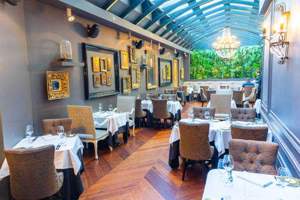 istock Cozy restaurant for gathering with friends 2020422216