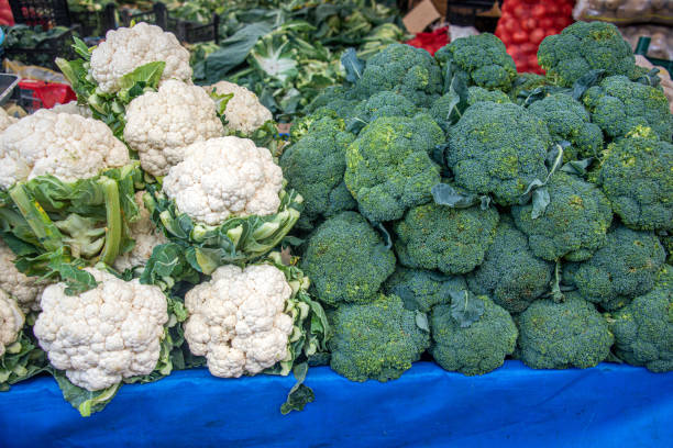 Cauliflower and broccoli Cauliflower and broccoli tivoli bazaar stock pictures, royalty-free photos & images