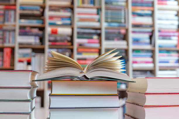 libros - literatura fotografías e imágenes de stock
