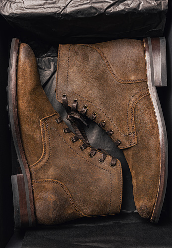 Leather modern male lace-up boots
