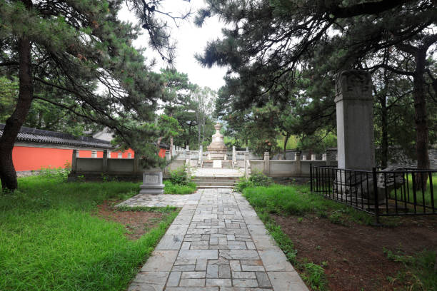istock Sun Chuanfang's cemetery, Chinese traditional cemetery architectural landscape, Beijing Botanical Garden 2021297295