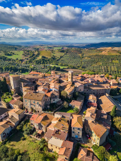 istock Montemerano, Tuscan medieval town 2021772061